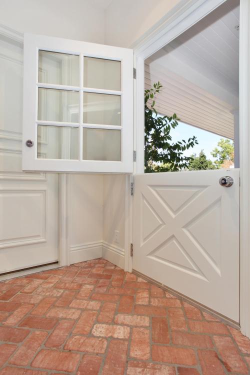 Как соединить коридор с гостинной. Входная дверь открывается прямо в гостиную? 13 маленьких хитростей знаменитого дизайнера, которые помогут создать виртуальную прихожую