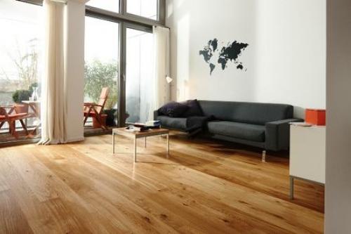 Как выбрать плинтус для ламината. Как подобрать плинтус для ламината и Как производится его установка?