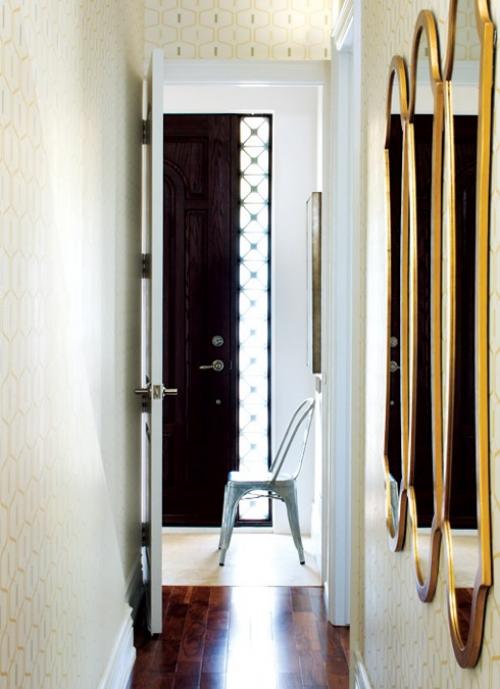 Как визуально расширить коридор. Узкий и длинный коридор - как визуально его увеличить?