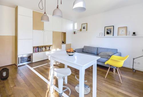 Дизайн маленьких квартир студий. Дизайн маленькой квартиры-студии с одним окном