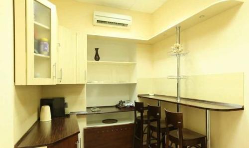 Стол стойка. Назначение и виды