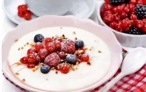 Как сварить не густую манную кашу на молоке. Как приготовить манку на молоке