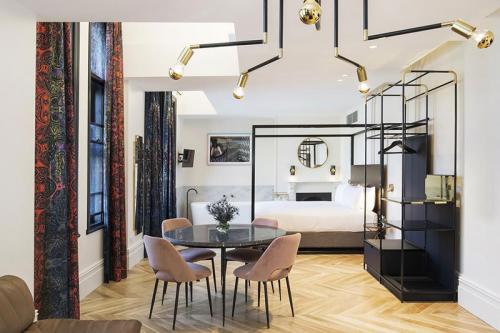 Бутик-отель Little Albion в здании бывшего монастыря в Сиднее 05