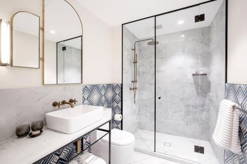 Бутик-отель Little Albion в здании бывшего монастыря в Сиднее 18