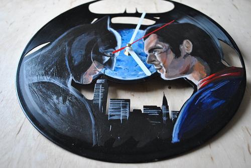 Панно из виниловых пластинок. 7 интерьерных обновок которые можно сделать из старых виниловых пластинок