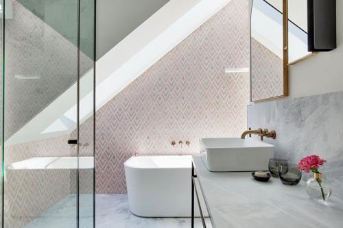 Бутик-отель Little Albion в здании бывшего монастыря в Сиднее 16