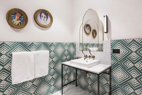 Бутик-отель Little Albion в здании бывшего монастыря в Сиднее 07