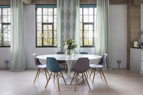 Бетон и оттенки зеленого: лофт в здании бывшего склада в Лондоне 04