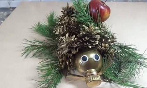 Ежик своими руками из пластиковых бутылок. Забавный ежик из пластиковой бутылки 02