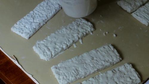 Что можно сделать из упаковки из под яиц. Оригинальные поделки из упаковки от яиц: 7 идей