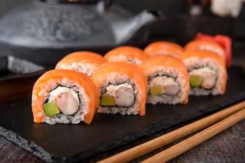 Как сделать суши в домашних условиях дешево. Хочу приготовить суши дома, но не знаю, как. Инструкция приготовления роллов
