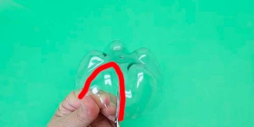 Цветы из бутылок на улицу. Цветы из пластиковых бутылок своими руками – пошаговый мастер-класс для начинающих