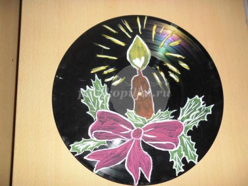 Что можно сделать из старых пластинок. Ваза для фруктов 13