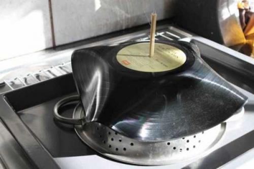 Что можно сделать из старых пластинок. Ваза для фруктов 24