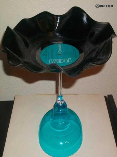 Что можно сделать из старых пластинок. Ваза для фруктов 21