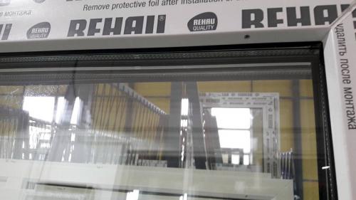 Для чего отверстия в пластиковых окнах. Зачем нужны дренажные отверстия в пластиковых окнах 06