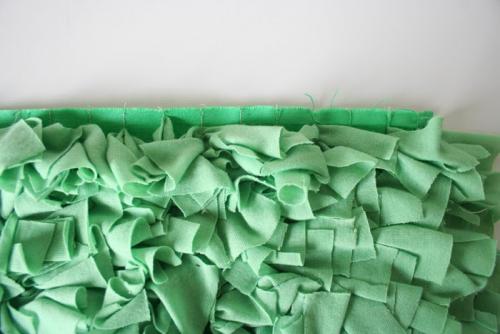 Думочки на диван своими руками. Шьём декоративную «лохматую» подушку: мастер-класс