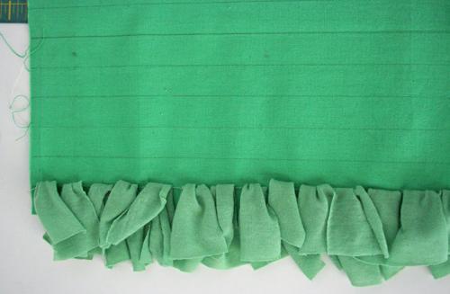 Думочки на диван своими руками. Шьём декоративную «лохматую» подушку: мастер-класс