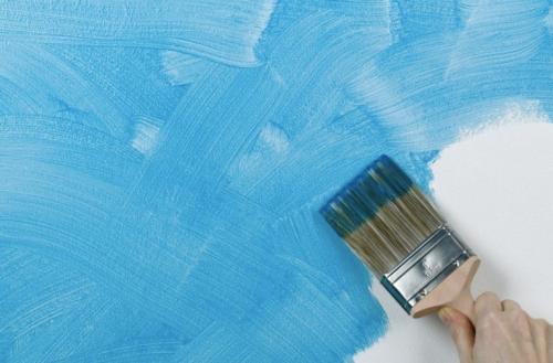 Покраска стен поверх старой краски. Как покрасить новой краской поверх старой без шелушения и пузырей