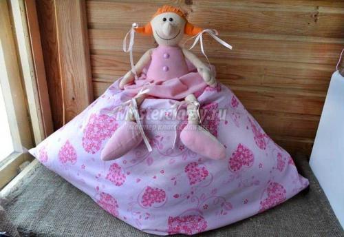 Наволочки на диванные подушки шьем. Как аккуратно вшить молнию – мастер-класс по наволочкам 14