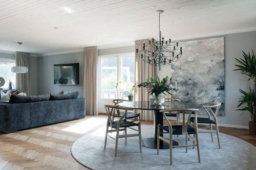 Современный и элегантный интерьер дома в Швеции 01