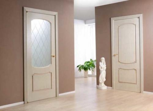Как подобрать цвет межкомнатных дверей к интерьеру. С финишной отделкой пола