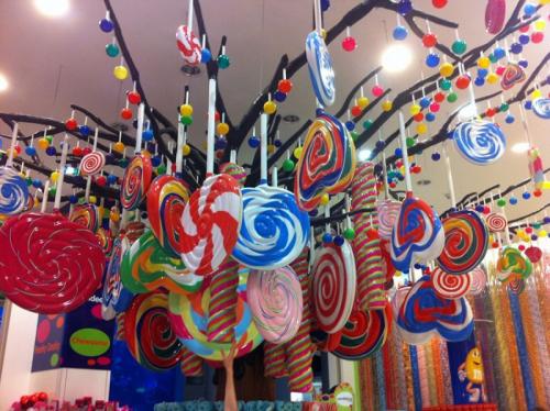 Как украсить комнату своими руками из бумаги. Оригинальные украшения