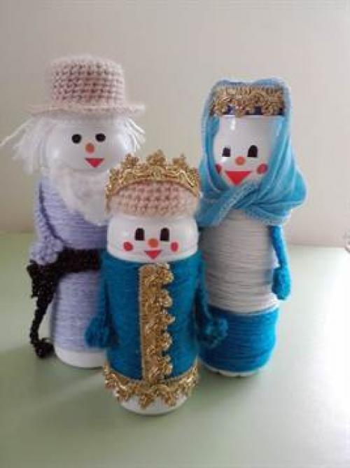 Кукла из ниток и бутылки. Забава для малышей