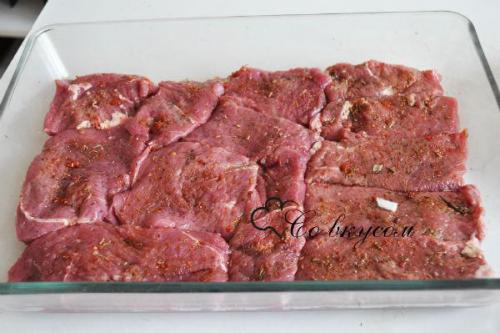 Мясо в духовке с сыром. Ингредиенты