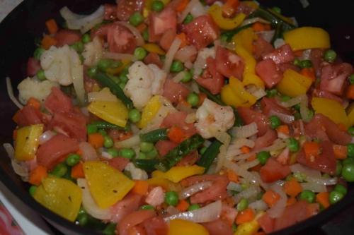 Нут с овощами