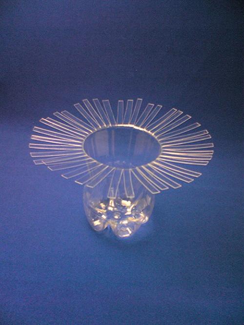 Ваза из бутылки пластиковой. Вазы из пластиковых бутылок 05