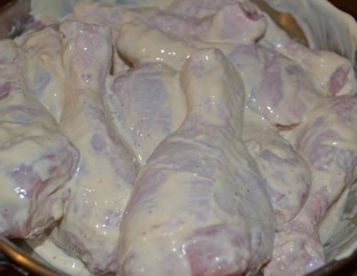 Куриные ножки с хрустящей корочкой в духовке. Куриные ножки со сметаной запеченные в духовке с хрустящей корочкой
