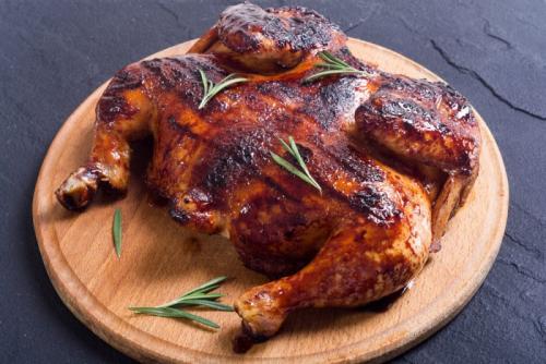 Сочная курица в духовке с хрустящей корочкой. Хрустящая курица в духовке целиком: рецепт с фото