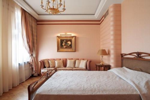 Обои для спальни. Комбинированные обои для спальни: модные тенденции