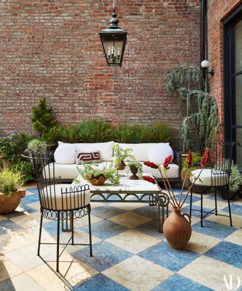 Современный и уютный интерьер таунхауса 02