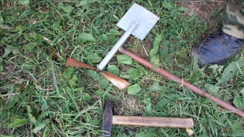 Вертушка своими руками для дачи. Ветряк от кротов