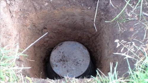 Вертушка своими руками для дачи. Ветряк от кротов