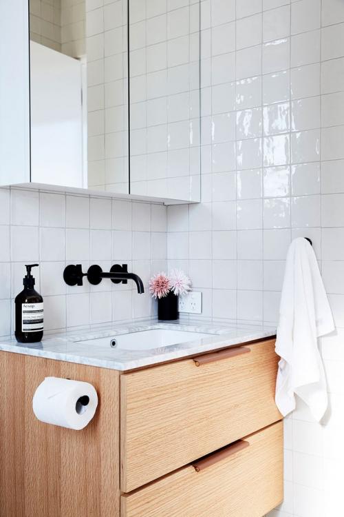 Современный дом в Австралии с необычной крышей и большой верандой 14