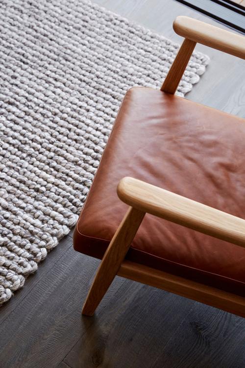 Современный дом в Австралии с необычной крышей и большой верандой 12