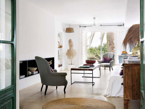 Как отдыхают дизайнеры: белоснежная вилла на Ибице 04