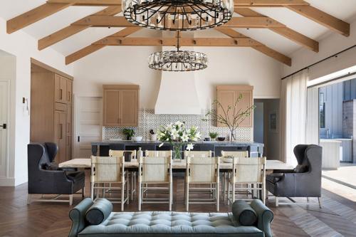 Великолепный дом с потрясающим видом на долину в Калифорнии 03