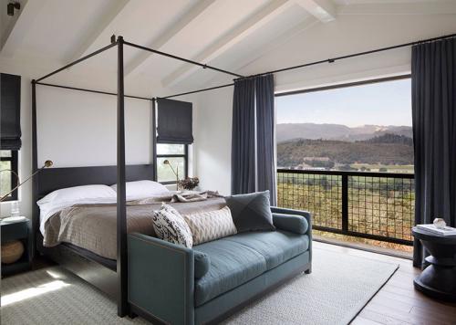 Великолепный дом с потрясающим видом на долину в Калифорнии 09