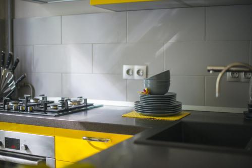 Двухкомнатная квартира 42 кв.м дизайн. Бюджетная перепланировка двушки 42 кв. м в убитой хрущёвке