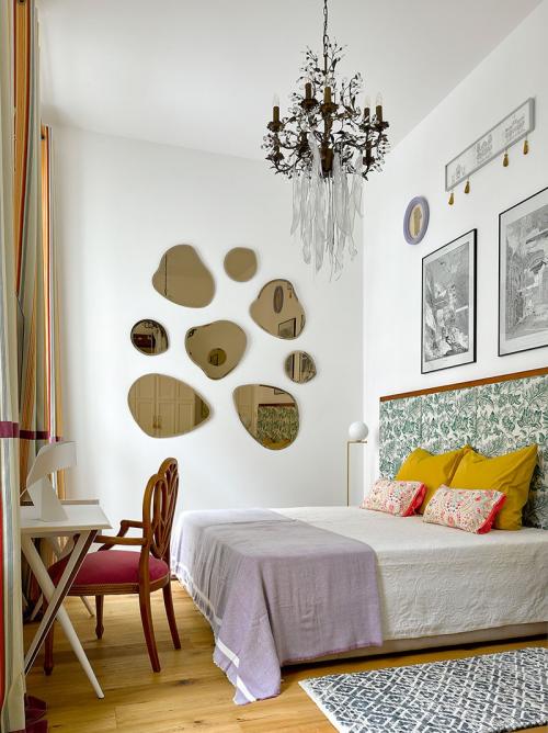 Красочная квартира в старом доме 15