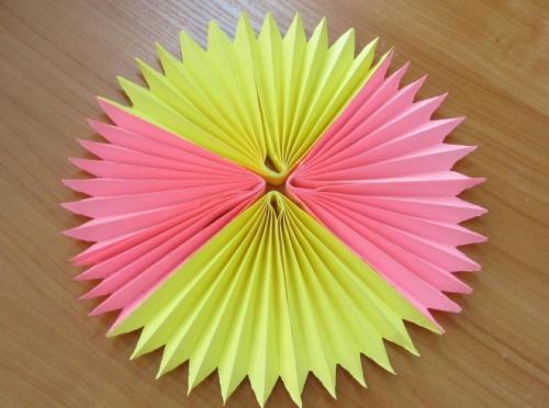 Поделки своими руками на День матери из салфеток. Поделка на День матери для детского сада из салфеток, гофрированной бумаги или картона (шаблоны прилагаются)