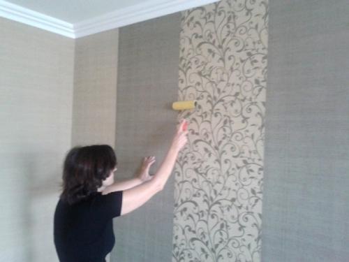 Нужно ли под обои шпаклевать стены. Под какие обои можно не шпаклевать стены квартиры