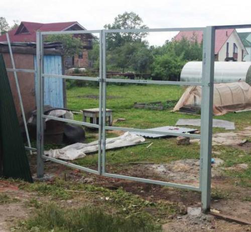 Забор из профлиста своими руками без сварки. Требуемые материалы и их количество 09 Забор из профлиста своими руками без сварки. Требуемые материалы и их количество 09