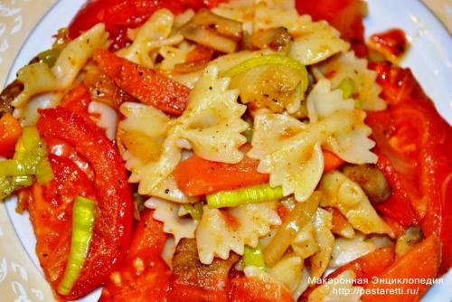 Как варить макароны бантики. Макароны-бантики на подушке из овощей
