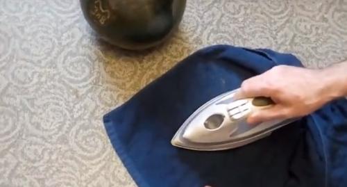 Как разгладить заломы на линолеуме. Как выровнять слежавшийся линолеум от складок и загибов