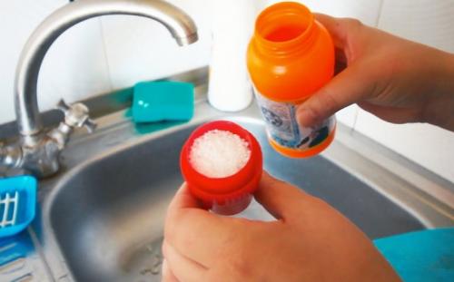 Запах из раковины народные средства. Как убрать при помощи химии